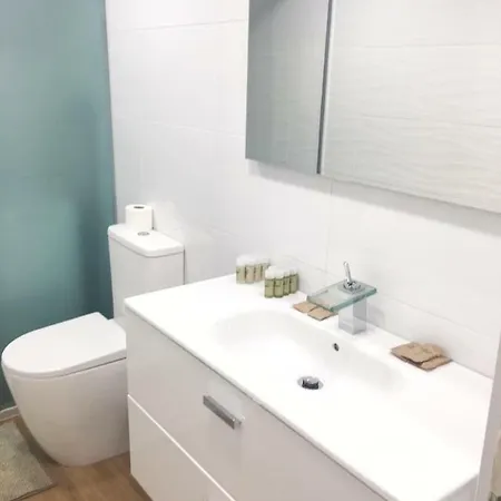 Oceanfront Flat I By Canary365 *