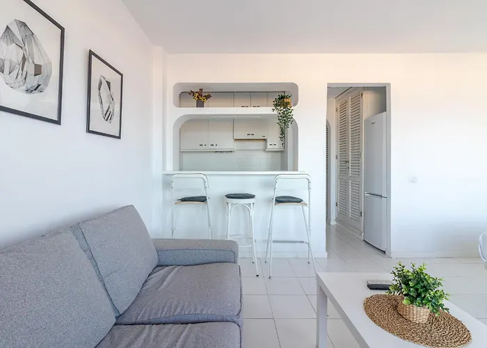 Oceanfront Flat I By Canary365