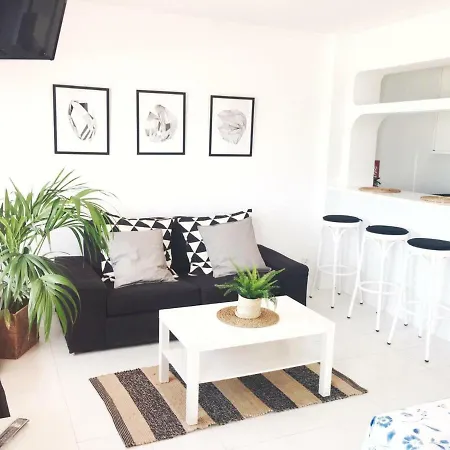 Oceanfront Flat I By Canary365 *