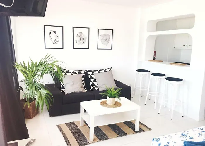 Oceanfront Flat I By Canary365 *